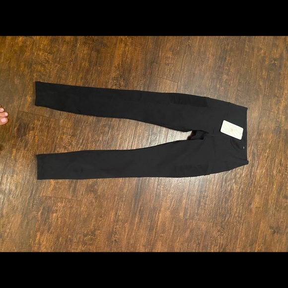Fabletics black workout leggings size small BNWT - Picture 7 of 8